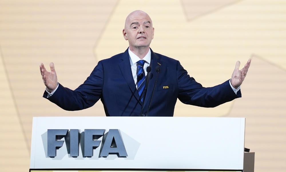 于亚洲高尔 于亚洲高尔