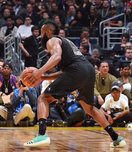 脱颖而出的 脱颖而出的