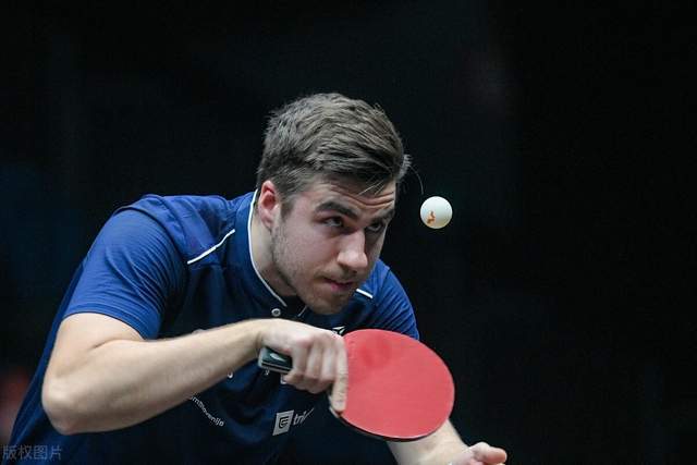 在绿茵场上 在绿茵场上